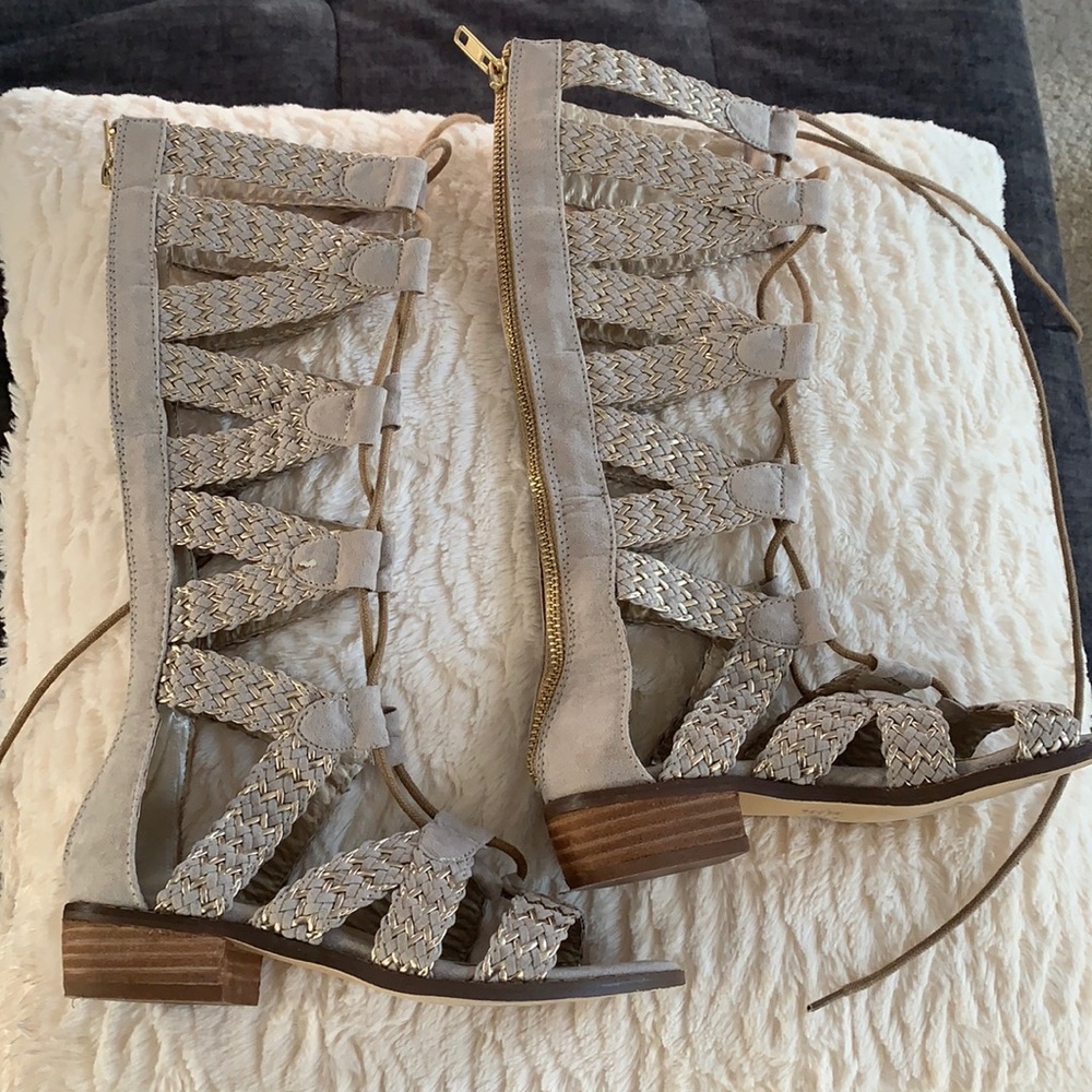 Joyfolie adorable sandals size 1